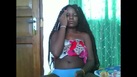 petitesweetchiq online show from 03-09-26, 06:39