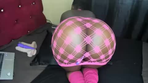 Cayennee online show from 11-01-25, 08:38