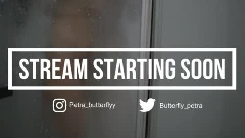 Snapshot of petra_butterfly chatting on 05-07-26, 12:16 i.. .U can call me Nick .... Help me to reach 200 thumbs up online show from 05-07-26, 12:16