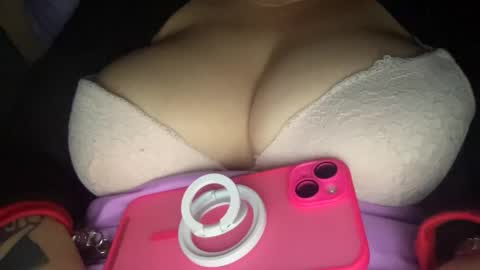 Snapshot of peular chatting on 03-03-26, 09:31 peular online show from 03-03-26, 09:31