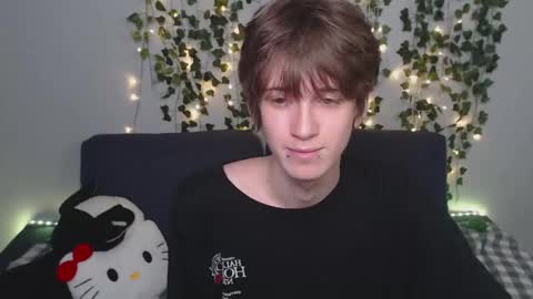 Snapshot of pexxide chatting on 01-12-26, 10:15 soren online show from 01-12-26, 10:15