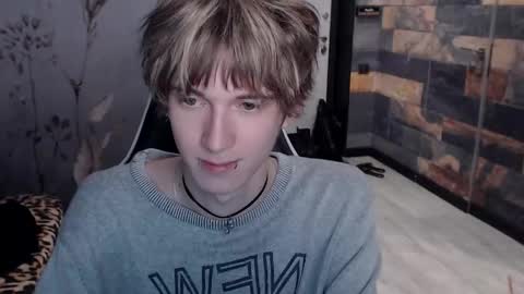 Snapshot of pexxide chatting on 03-11-26, 07:31 soren online show from 03-11-26, 07:31