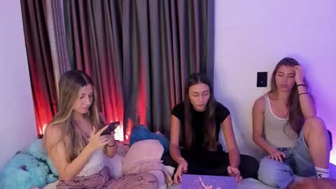 Snapshot of peyton_ws chatting on 12-04-25, 01:48 Peyton online show from 12-04-25, 01:48