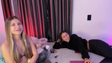 Snapshot of peyton_ws chatting on 12-19-25, 04:08 Peyton online show from 12-19-25, 04:08