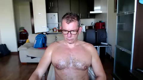 Snapshot of pg19clp4191zm chatting on 09-25-25, 03:05 Alex  online show from 09-25-25, 03:05