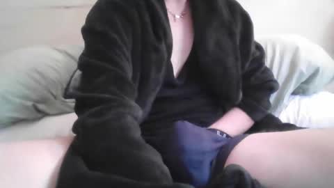 Snapshot of pgramlin09 chatting on 12-02-25, 08:37 pgramlin09 online show from 12-02-25, 08:37