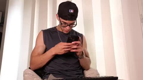 phantom_bigger1 online show from 09-09-25, 12:37