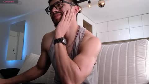 phantom_bigger1 online show from 11-28-25, 02:20