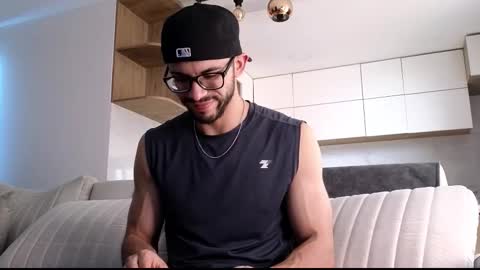 phantom_bigger1 online show from 12-20-25, 06:48