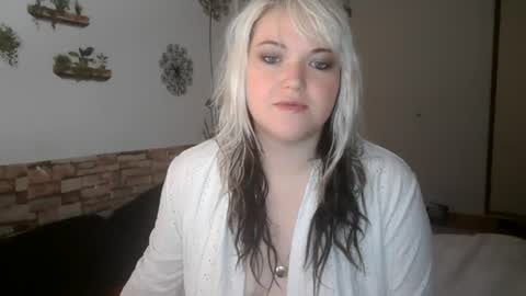 Snapshot of phatpcat73 chatting on 06-12-26, 11:31 phatpcat73 online show from 06-12-26, 11:31