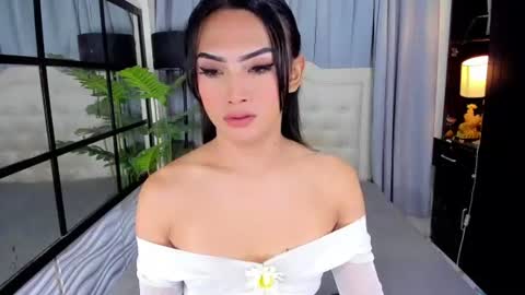 phenomenal_ivy online show from 06-11-26, 08:23
