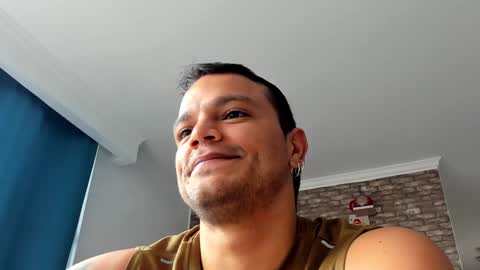 Snapshot of philipe_inzagui chatting on 02-02-25, 06:10 Philipe online show from 02-02-25, 06:10