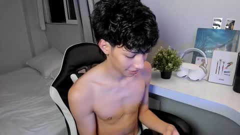 Snapshot of philipe_moonlight_ chatting on 01-08-26, 06:26 Phil. INDEPENDENT MODEL online show from 01-08-26, 06:26