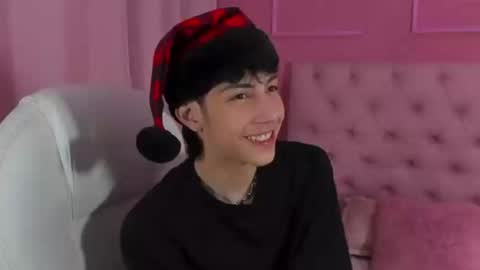 Snapshot of philipe_moonlight_ chatting on 03-11-26, 03:56 Phil. INDEPENDENT MODEL online show from 03-11-26, 03:56