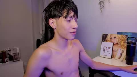 Snapshot of philipe_moonlight_ chatting on 03-21-26, 03:44 Phil. INDEPENDENT MODEL online show from 03-21-26, 03:44