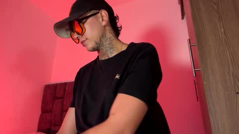 PHILLIP online show from 04-26-26, 03:32