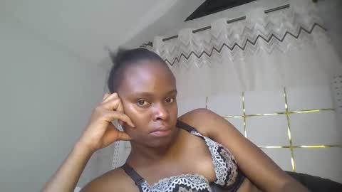 phoebe online show from 02-11-26, 07:30