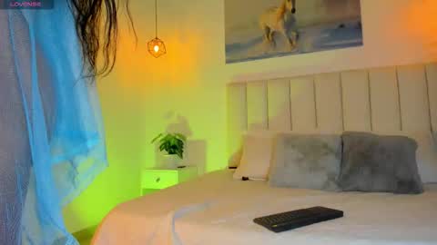 Snapshot of phoenix_lane chatting on 10-08-25, 11:52 phoenix_lane online show from 10-08-25, 11:52