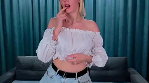 Anna online show from 03-04-26, 03:51