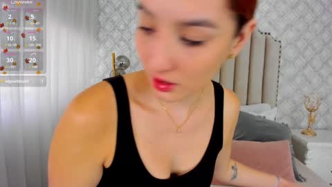 Snapshot of pia_johnson_ chatting on 01-13-25, 11:52 online show from 01-13-25, 11:52