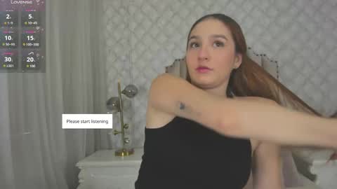 Snapshot of pia_johnson_ chatting on 02-06-25, 11:54 online show from 02-06-25, 11:54