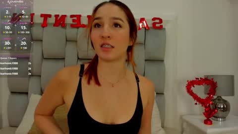 Snapshot of pia_johnson_ chatting on 02-15-25, 02:47 online show from 02-15-25, 02:47