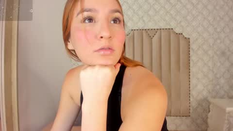 Snapshot of pia_johnson_ chatting on 02-18-25, 11:00 online show from 02-18-25, 11:00