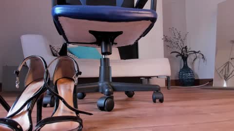    Special Couple Show - WELCOME TO XMAS   5 and 6 December  - 2 at 8 pm COL hour online show from 12-20-24, 10:00