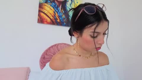 Snapshot of pia_stone1 chatting on 05-05-26, 08:39 Liz online show from 05-05-26, 08:39