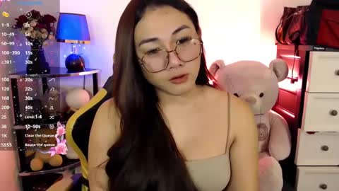 Snapshot of pia_worthsback chatting on 02-13-25, 11:39 Pia online show from 02-13-25, 11:39