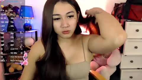 Snapshot of pia_worthsback chatting on 02-14-25, 10:17 Pia online show from 02-14-25, 10:17