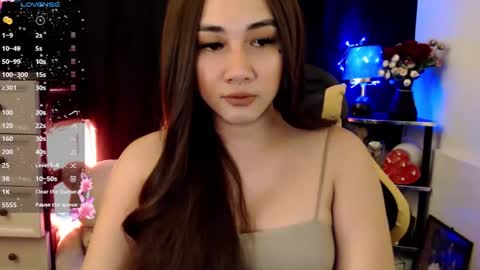 Snapshot of pia_worthsback chatting on 03-09-25, 08:31 Pia online show from 03-09-25, 08:31