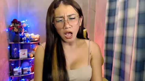 Snapshot of pia_worthsback chatting on 06-20-26, 11:57 Pia online show from 06-20-26, 11:57