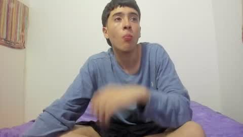 picaszomilos350 online show from 06-23-26, 05:49