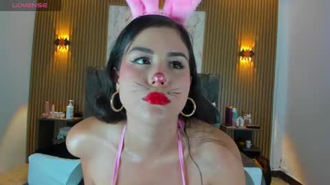 Your virtual goddess Luna  online show from 10-01-25, 09:21