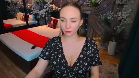 Emelie online show from 01-20-25, 01:39