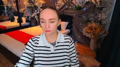 Emelie online show from 02-08-25, 10:18