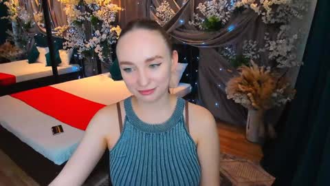 Emelie online show from 02-08-25, 01:22