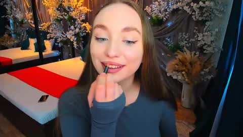 Emelie online show from 02-10-25, 12:08