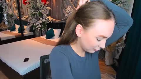 Emelie online show from 02-23-25, 10:06