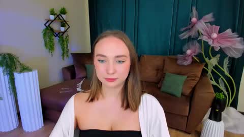 Emelie online show from 09-24-25, 10:29