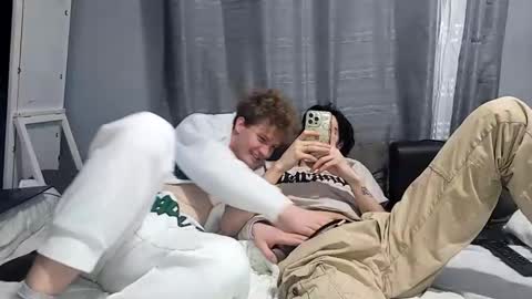 pieciaof online show from 02-02-25, 09:23