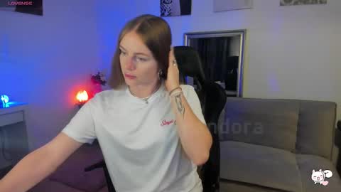 Snapshot of piinkpandora chatting on 10-10-25, 09:36 PiinkPandora online show from 10-10-25, 09:36