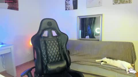 Snapshot of piinkpandora chatting on 10-17-25, 02:08 PiinkPandora online show from 10-17-25, 02:08