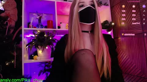 Snapshot of pika_pikaa chatting on 12-20-24, 11:26 Sonya online show from 12-20-24, 11:26