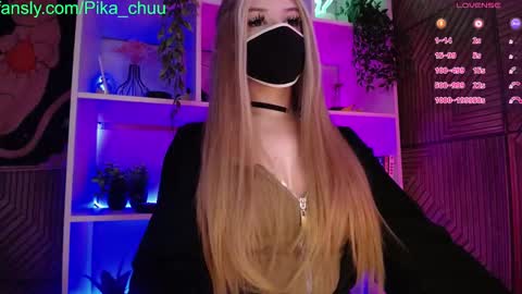 Snapshot of pika_pikaa chatting on 01-28-25, 11:28 Sonya online show from 01-28-25, 11:28