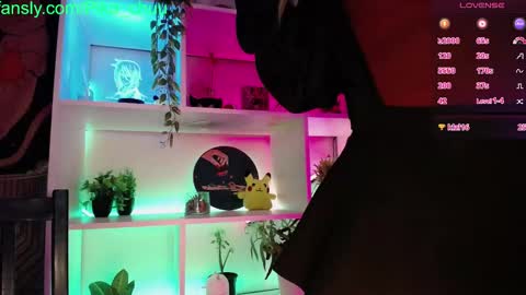 Snapshot of pika_pikaa chatting on 02-06-25, 12:00 Sonya online show from 02-06-25, 12:00