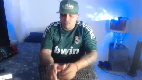 pikoro_gomez online show from 02-10-25, 05:47