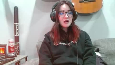 PilloGoddess online show from 10-23-25, 04:34