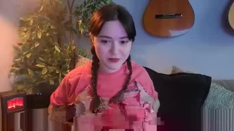 PilloGoddess online show from 05-18-26, 06:19